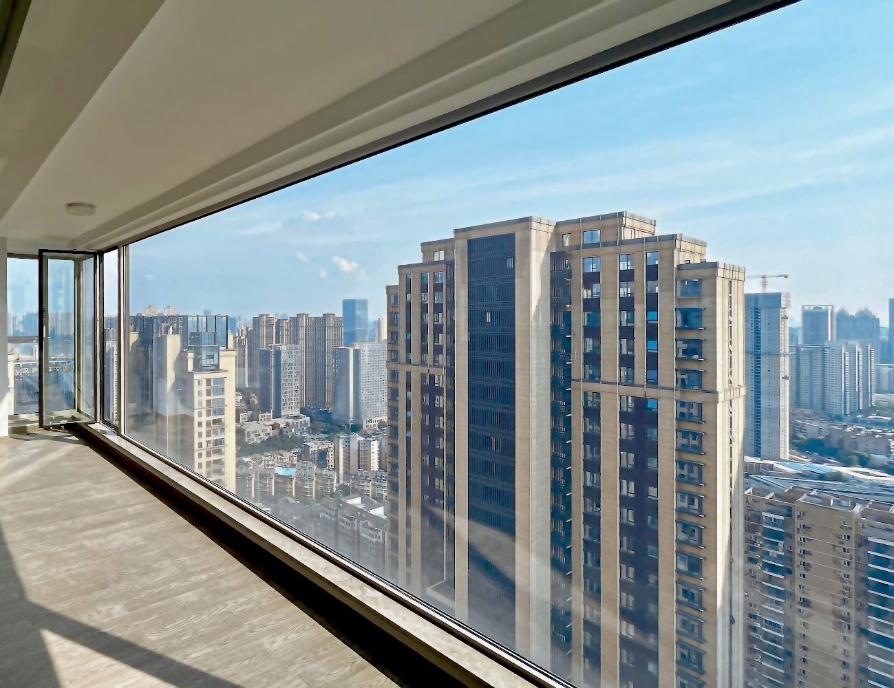 Sleek Ultra Slim Picture