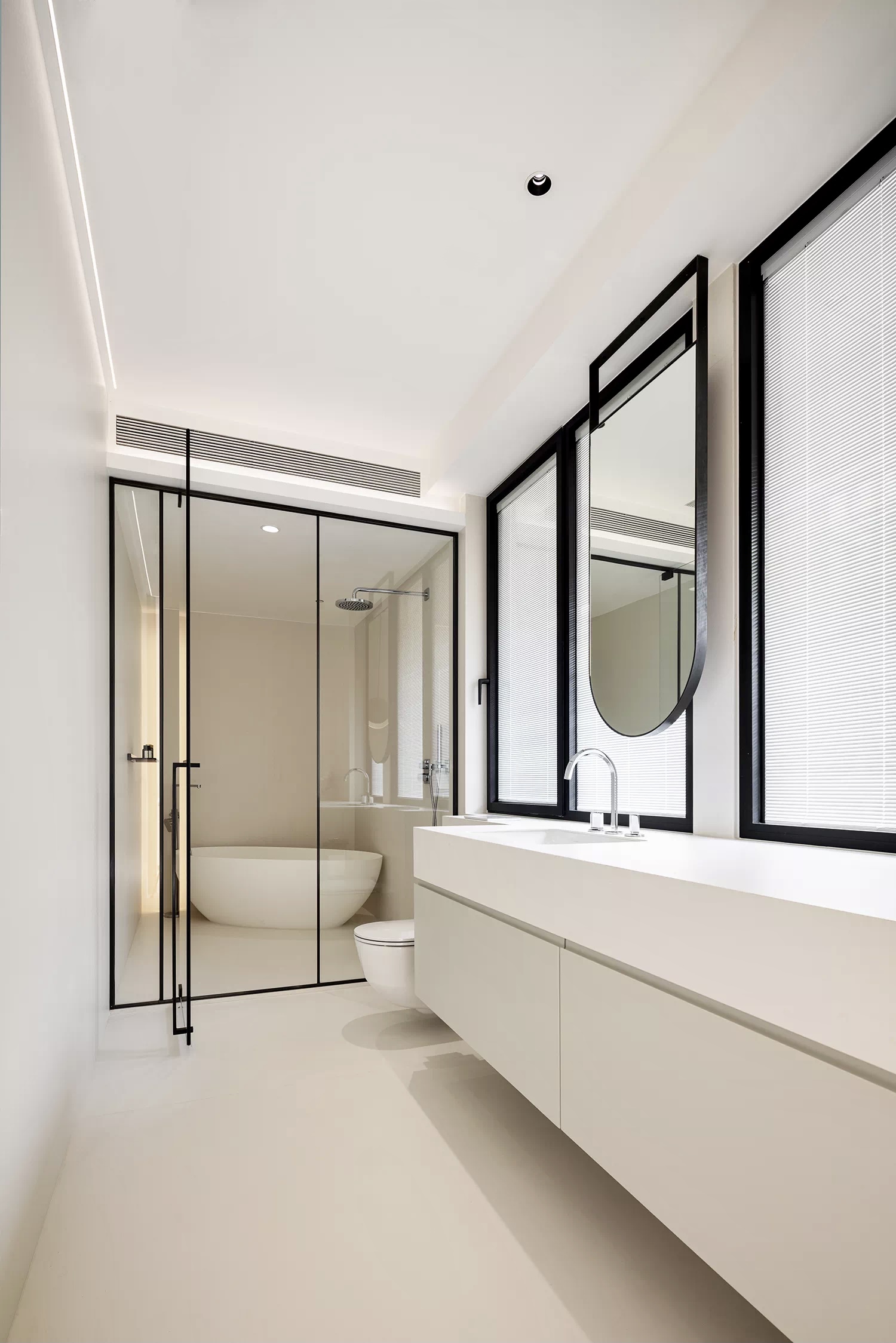 Sleek Ultra Slim Picture