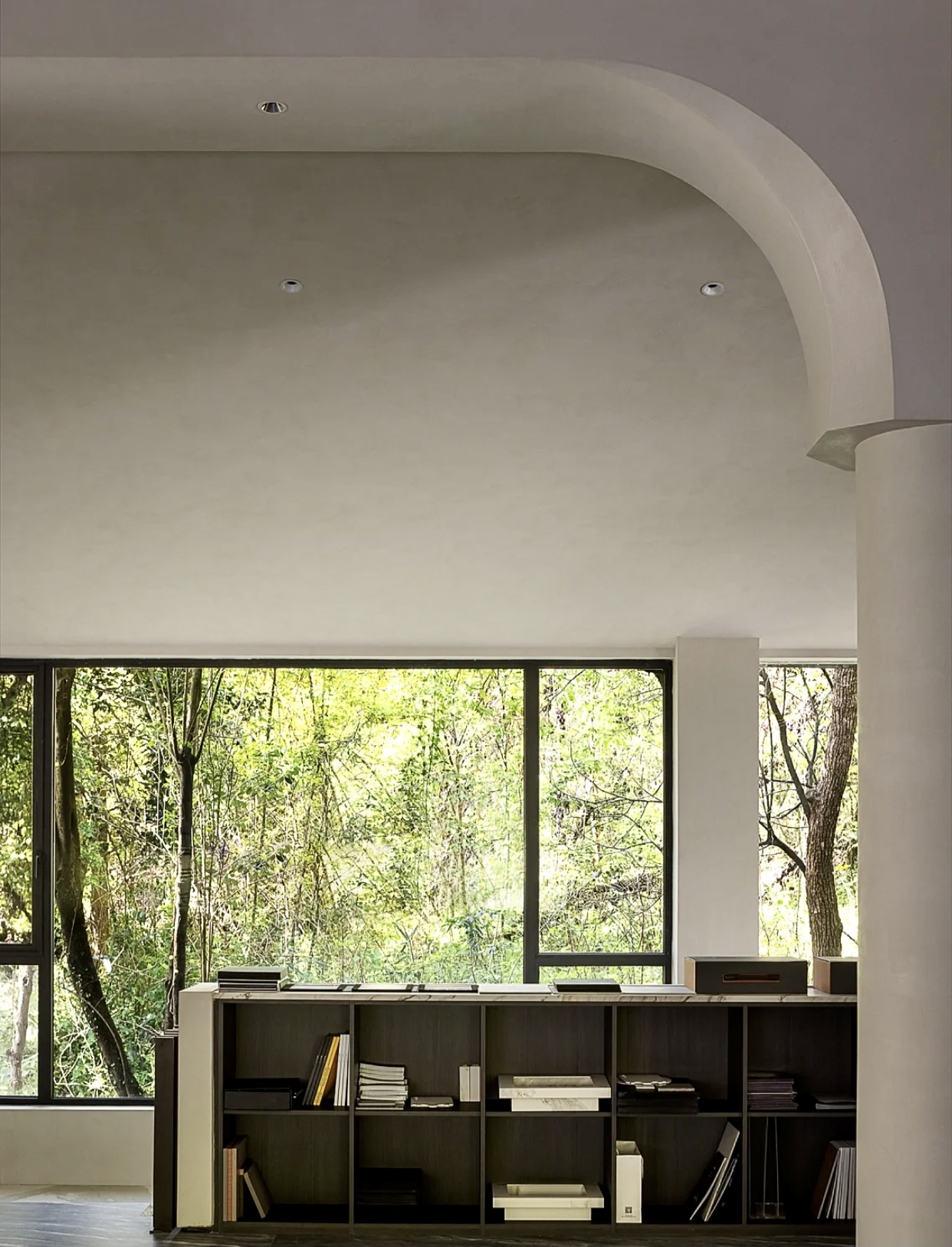 Sleek Ultra Slim Picture